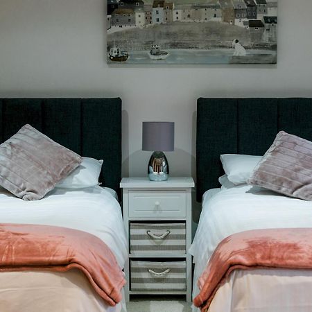 Pass The Keys Peaceful & Coastal 2 Bedroom Cottage คาร์ดิแกน ภายนอก รูปภาพ